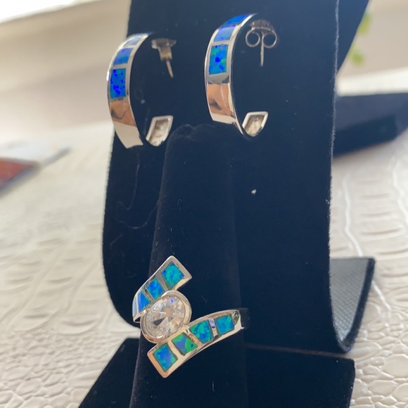 Tesori Mondo Blue Green Fire Opal Earrings& Ring - Picture 4 of 7